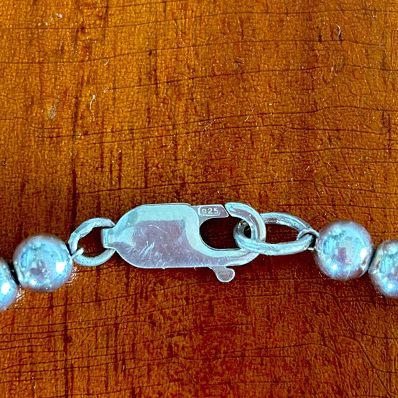 DOBBS Sterling Silver Two Tone Bead Bracelet. 7 inch. - Picture 3 of 4